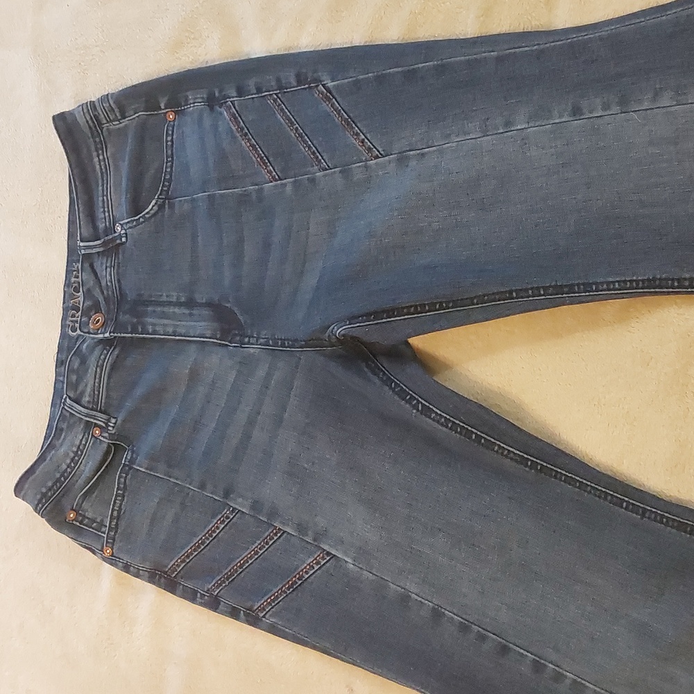 Grace of LA Women's High Waisted Super Flare Bell Bottom Raw Hem Jeans Size 32 - Picture 6 of 16